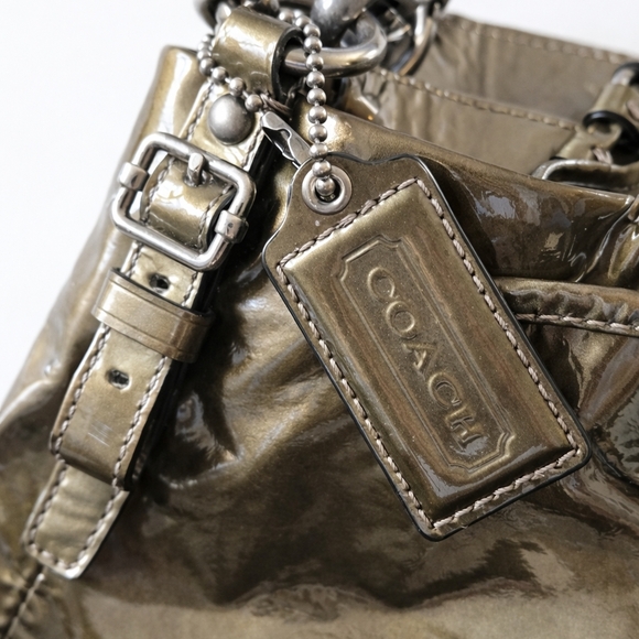 COACH Metallic gold leather hobo shoulder bag. Excellent Condition. - Picture 3 of 7